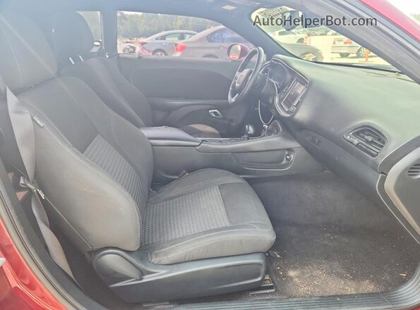 2C3CDZBT1JH128066 2018 DODGE CHALLENGER Burgundy Widok tylnych siedzeń