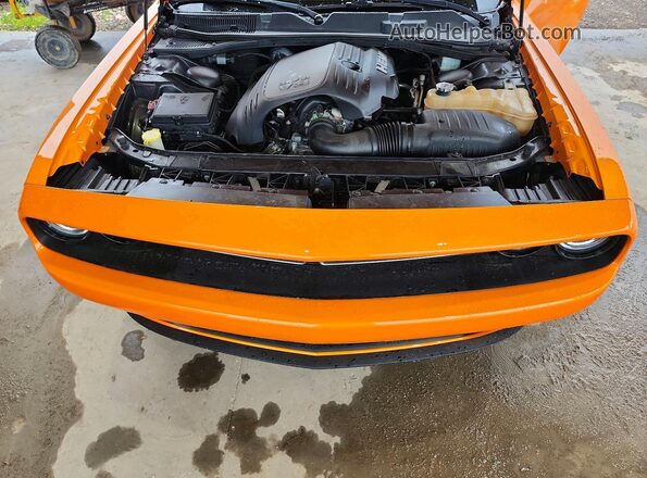 2C3CDZBT1JH251852 2018 DODGE CHALLENGER Orange უკანა სალონის ხედი