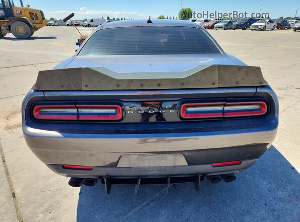 2C3CDZBT2KH552258 2019 DODGE CHALLENGER Gray Widok z tyłu