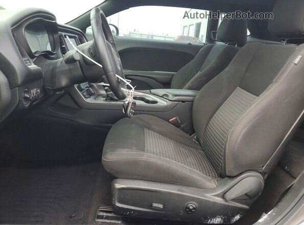 2C3CDZBT4JH116722 2018 DODGE CHALLENGER Gray Widok wnętrza z przodu