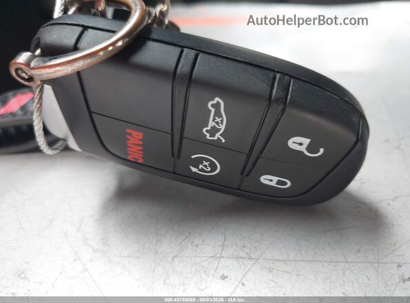 2C3CDZBT4KH659621 2019 DODGE CHALLENGER Белый Вид панели приборов