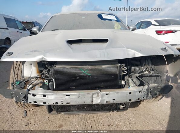 2C3CDZBT5MH546330 2021 DODGE CHALLENGER Silver Вид задньої частини салону