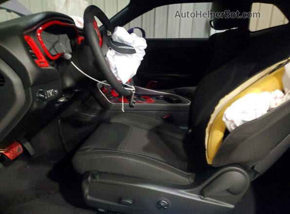 2C3CDZBT6GH202591 2016 DODGE CHALLENGER Purple Vista interior delantera
