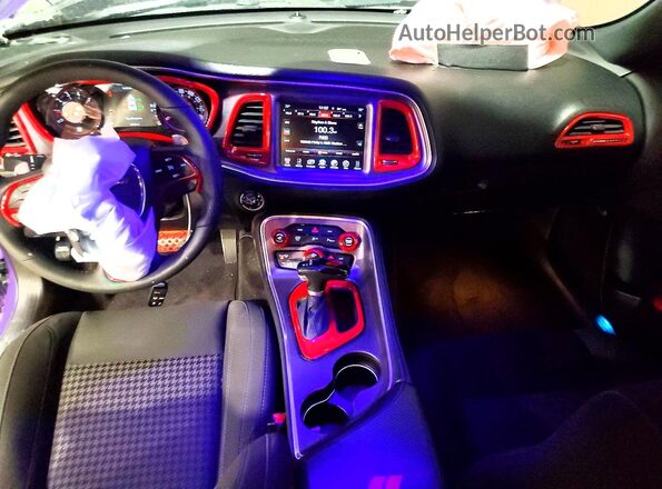 2C3CDZBT6GH202591 2016 DODGE CHALLENGER Purple Vista del salpicadero