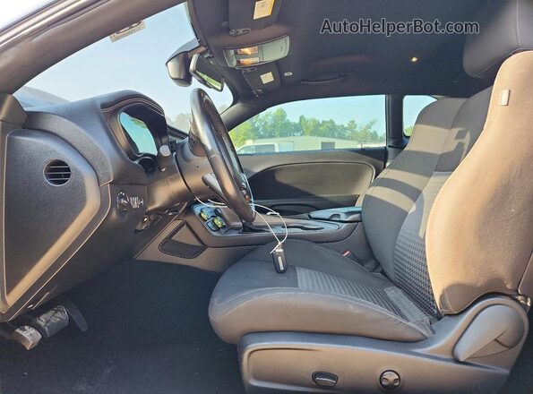 2C3CDZBT6PH602876 2023 DODGE CHALLENGER Black Front interior view