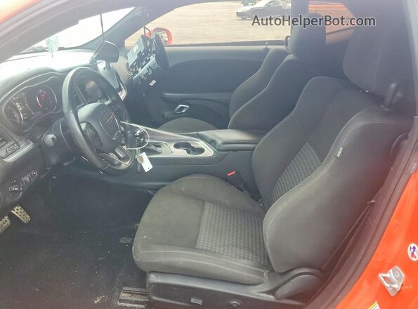 2C3CDZBT7KH621364 2019 DODGE CHALLENGER Orange Widok wnętrza z przodu