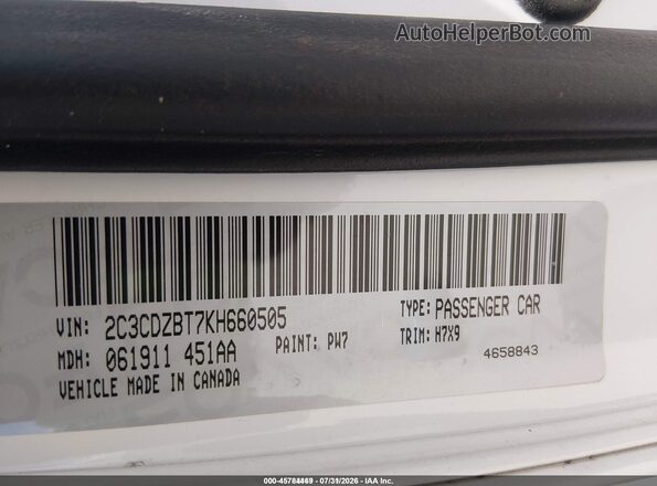 2C3CDZBT7KH660505 2019 DODGE CHALLENGER White Widok komory silnika
