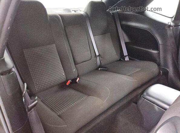 2C3CDZBT7PH570455 2023 DODGE CHALLENGER Gray Vista de los asientos traseros
