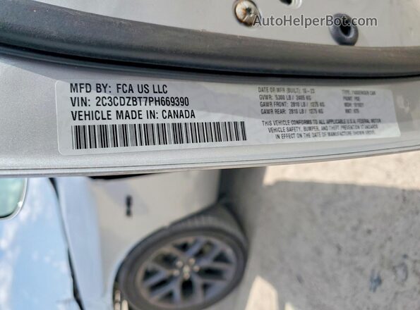 2C3CDZBT7PH669390 2023 DODGE CHALLENGER Silver ძრავის განყოფილების ხედი