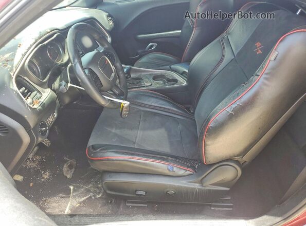 2C3CDZBT8HH640918 2017 DODGE CHALLENGER Maroon Widok wnętrza z przodu