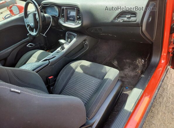 2C3CDZBT8JH251377 2018 DODGE CHALLENGER Orange Вид панелі приладів