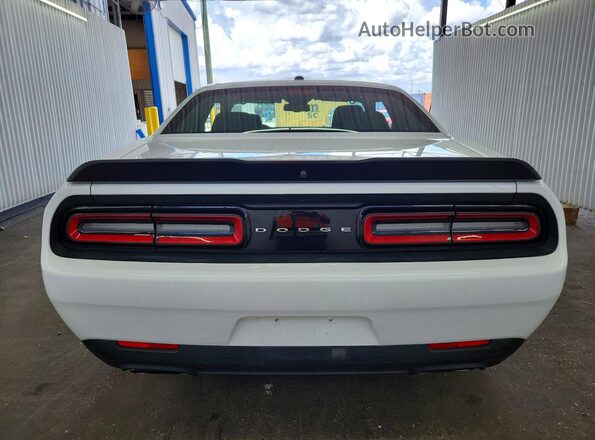 2C3CDZBT8PH545807 2023 DODGE CHALLENGER White უკანა ხედი
