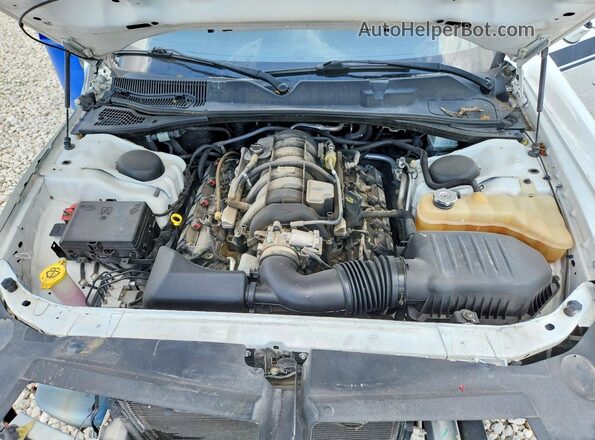 2C3CDZBT9GH250280 2016 DODGE CHALLENGER White Вид задньої частини салону