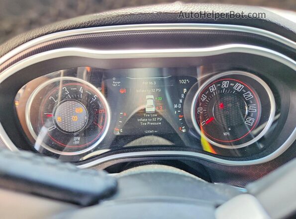 2C3CDZBT9GH250280 2016 DODGE CHALLENGER White Вид щитка приладів