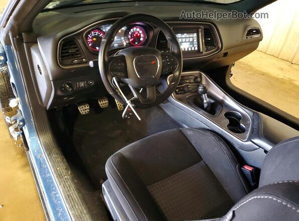 2C3CDZBT9LH198417 2020 DODGE CHALLENGER Blue Widok deski rozdzielczej
