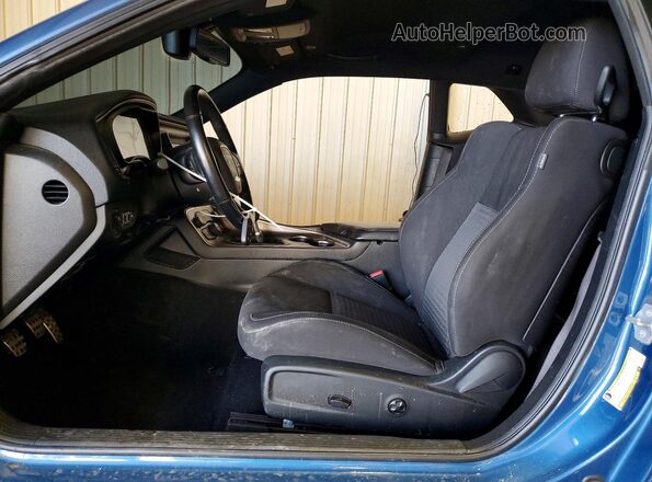 2C3CDZBT9LH198417 2020 DODGE CHALLENGER Blue Widok wnętrza z przodu