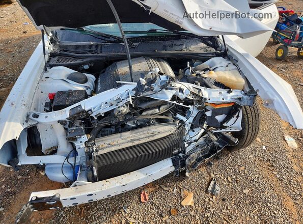 2C3CDZBT9NH105351 2022 DODGE CHALLENGER White Vista interior trasera