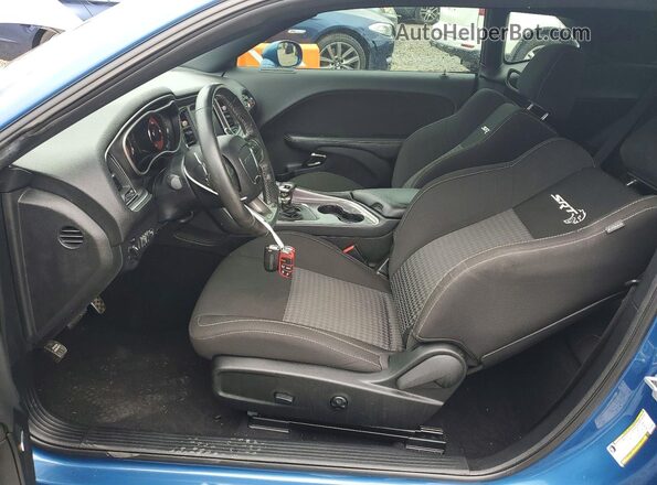2C3CDZC95LH187532 2020 DODGE CHALLENGER Blue Front interior view