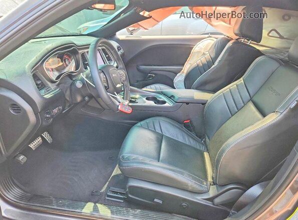 2C3CDZC97GH314612 2016 DODGE CHALLENGER Gray Widok wnętrza z przodu