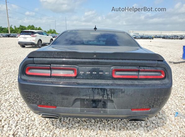 2C3CDZFJ1JH131252 2018 DODGE CHALLENGER Черный Вид сзади