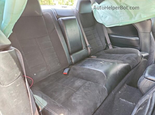 2C3CDZFJ1LH235694 2020 DODGE CHALLENGER Gold Rear seats view