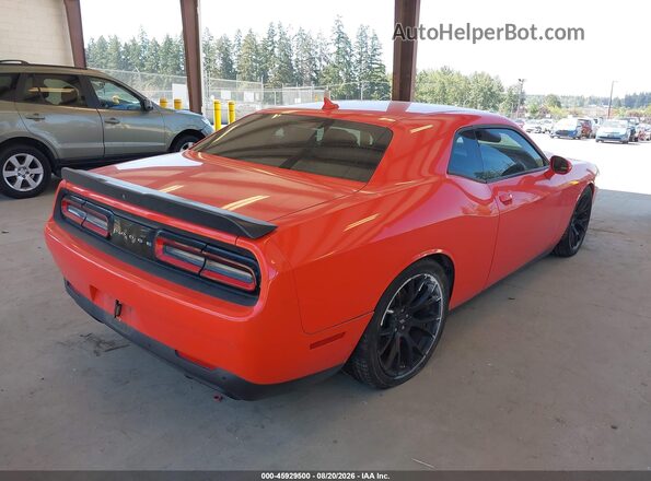 2C3CDZFJ3JH310439 2018 DODGE CHALLENGER Оранжевый Задняя правая четверть
