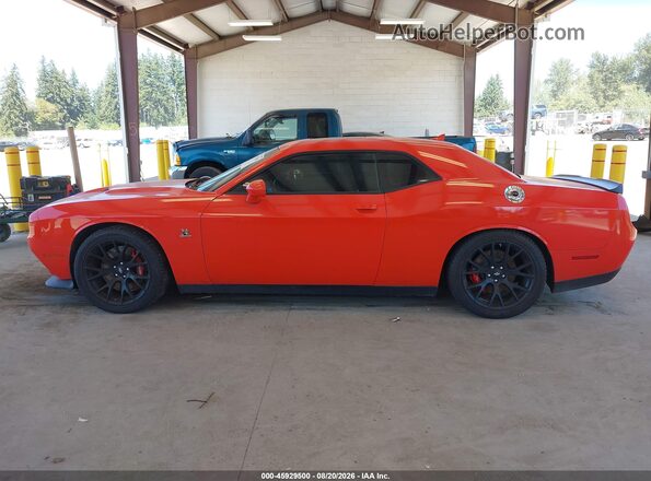 2C3CDZFJ3JH310439 2018 DODGE CHALLENGER Оранжевый Панорамный вид салона 360°