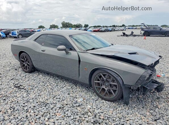 2C3CDZFJ3JH318377 2018 DODGE CHALLENGER Серый Передняя правая четверть