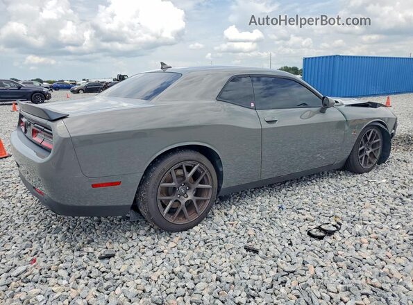 2C3CDZFJ3JH318377 2018 DODGE CHALLENGER Серый Задняя правая четверть