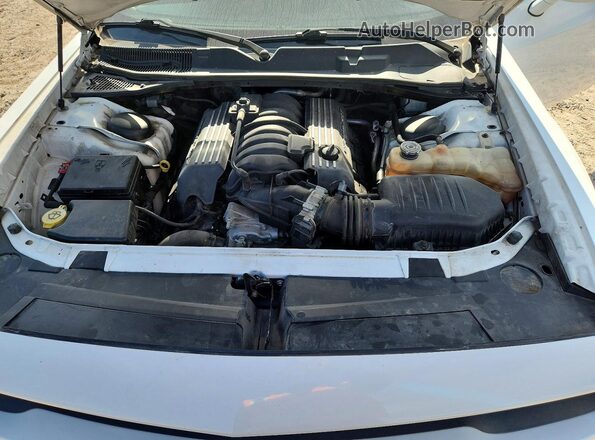 2C3CDZFJ3KH624867 2019 DODGE CHALLENGER White Widok komory silnika