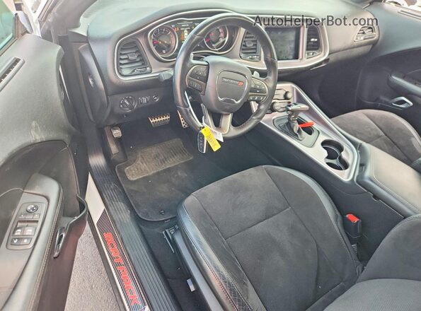 2C3CDZFJ5KH635322 2019 DODGE CHALLENGER White Vista del salpicadero