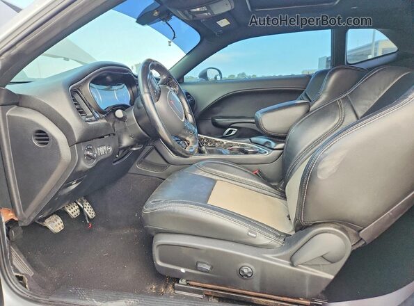 2C3CDZFJ6MH502376 2021 DODGE CHALLENGER Silver Front interior view