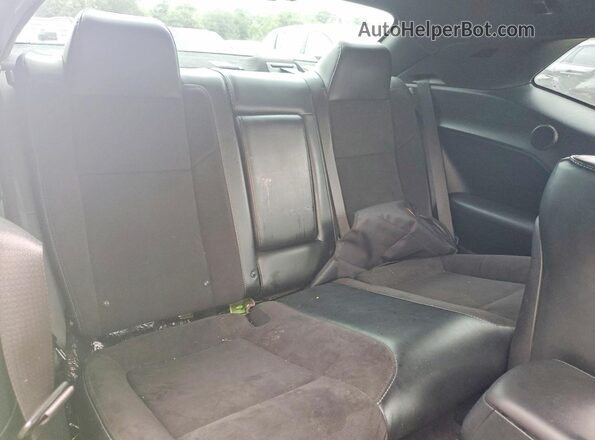 2C3CDZFJ8HH584729 2017 DODGE CHALLENGER Green Rear seats view