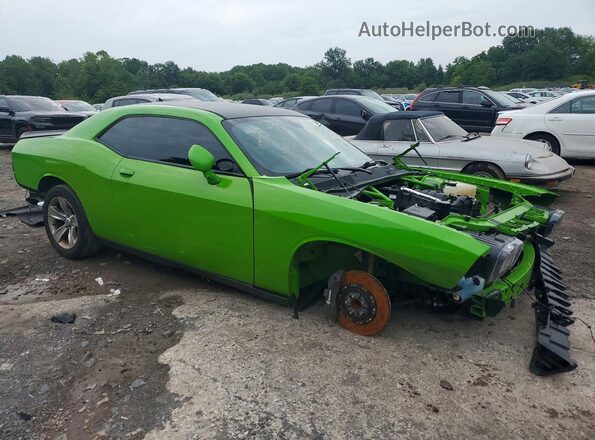 2C3CDZFJ8HH584729 2017 DODGE CHALLENGER Green Front right