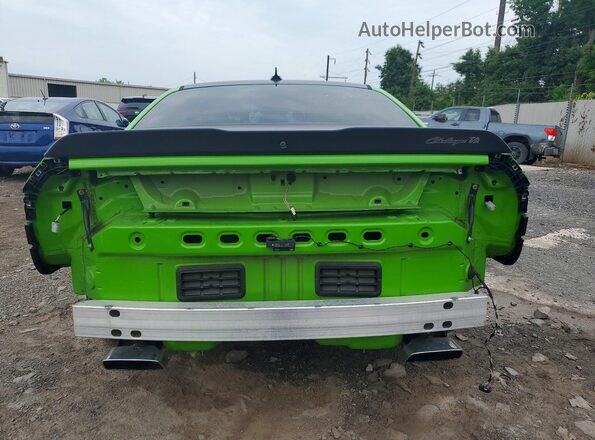 2C3CDZFJ8HH584729 2017 DODGE CHALLENGER Green Rear view