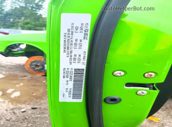 2C3CDZFJ8HH584729 2017 DODGE CHALLENGER Green VIN sticker view