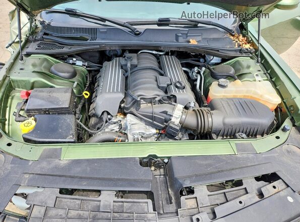 2C3CDZFJ9LH188673 2020 DODGE CHALLENGER Green Rear interior view
