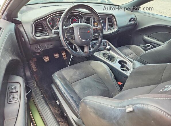 2C3CDZFJ9LH188673 2020 DODGE CHALLENGER Green Dashboard view