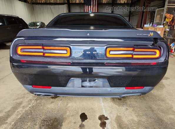 2C3CDZFJ9MH526736 2021 DODGE CHALLENGER Black Widok z tyłu