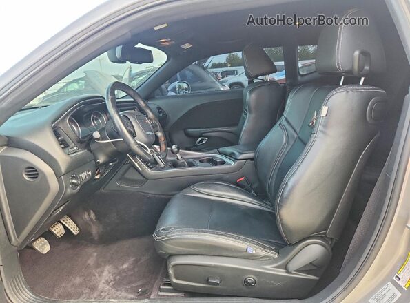 2C3CDZFJXGH137138 2016 DODGE CHALLENGER Silver Vista interior delantera