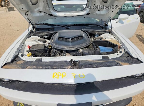 2C3CDZFJXGH289758 2016 DODGE CHALLENGER White Вид задньої частини салону