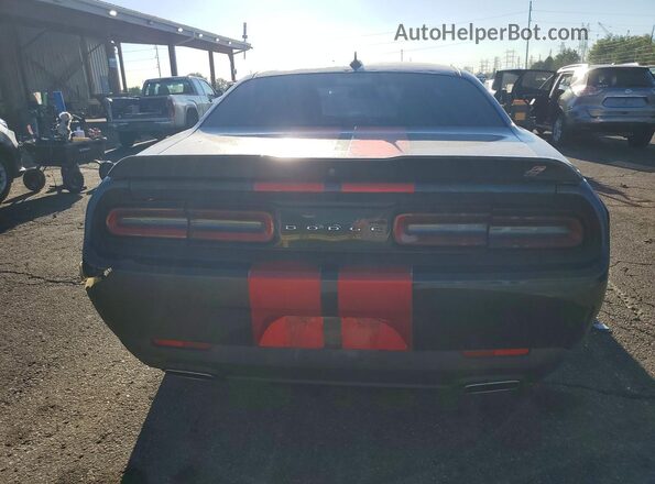 2C3CDZGG2JH257252 2018 DODGE CHALLENGER Gray Вид ззаду
