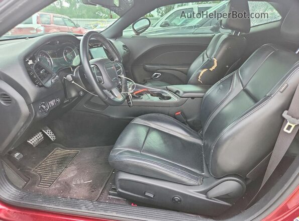 2C3CDZGG3JH192881 2018 DODGE CHALLENGER Burgundy Front interior view