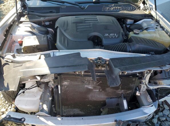 2C3CDZGG3LH255755 2020 DODGE CHALLENGER Silver Vista interior trasera