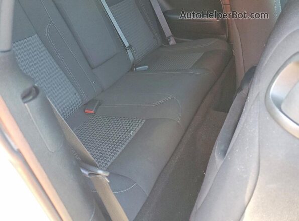 2C3CDZGG3LH255755 2020 DODGE CHALLENGER Silver Vista de los asientos traseros