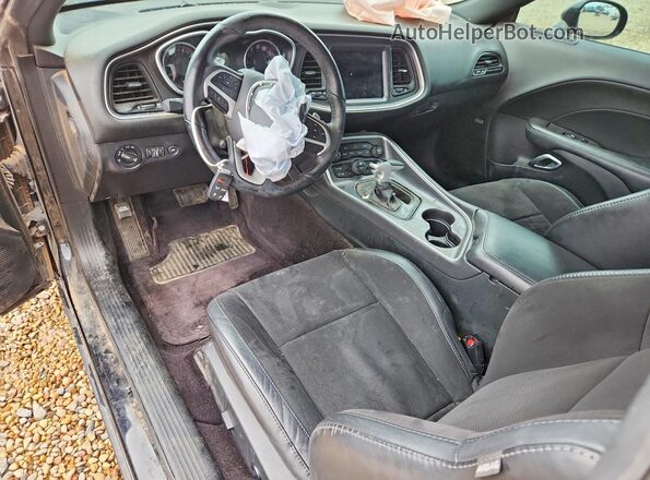 2C3CDZGG6JH138877 2018 DODGE CHALLENGER Black Dashboard view