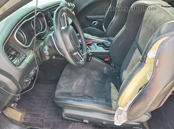 2C3CDZGGXJH257127 2018 DODGE CHALLENGER Green Vista interior delantera