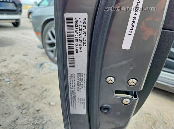 2C3CDZJG0PH688741 2023 DODGE CHALLENGER Gray Vista del compartimento del motor