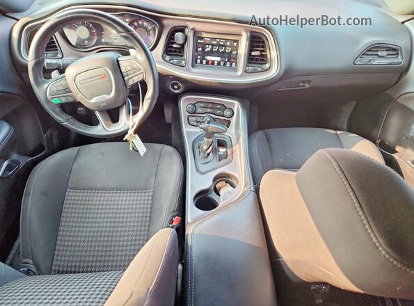2C3CDZJG2KH596300 2019 DODGE CHALLENGER Orange Вид панелі приладів