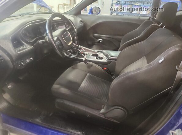 2C3CDZJG2MH665344 2021 DODGE CHALLENGER Blue Вид салону спереду